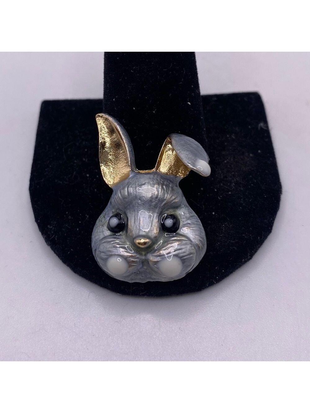CUTE Gray Rabbit Ginger Snap! Size: 18 mm NWT